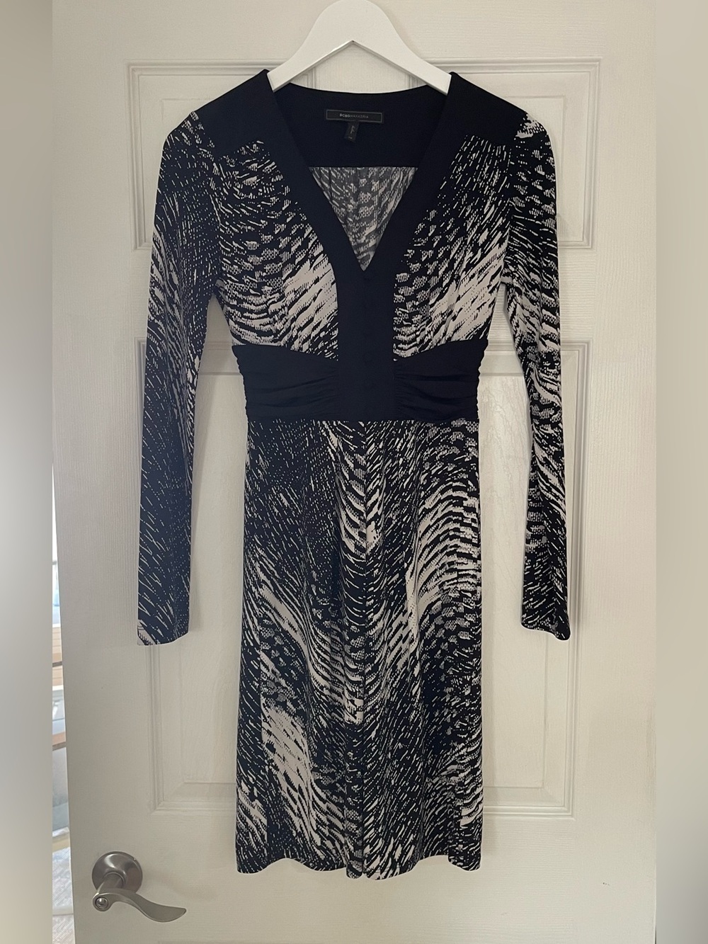 BCBGMaxAzria Black & White Long Sleeve V-Neck Dress Y2K XS